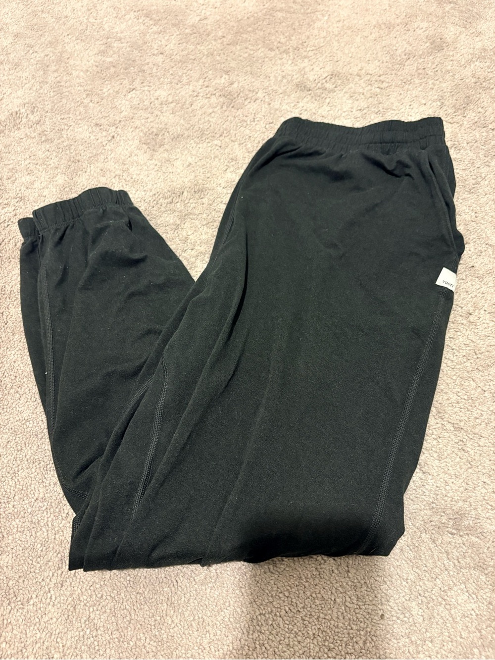 Vuori Black boyfriend Joggers